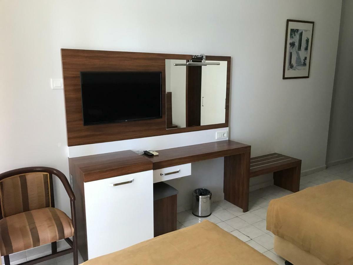 Muz Hotel 2*