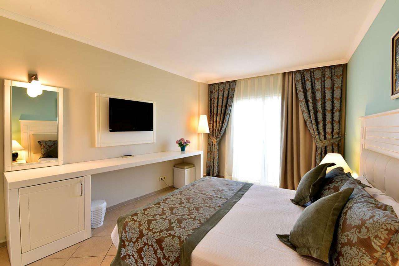 Ayaz Aqua Hotel 5*