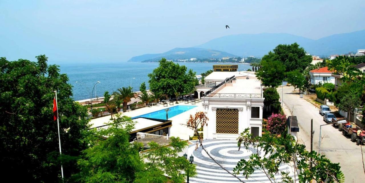 Hotel Grand Vuslat *