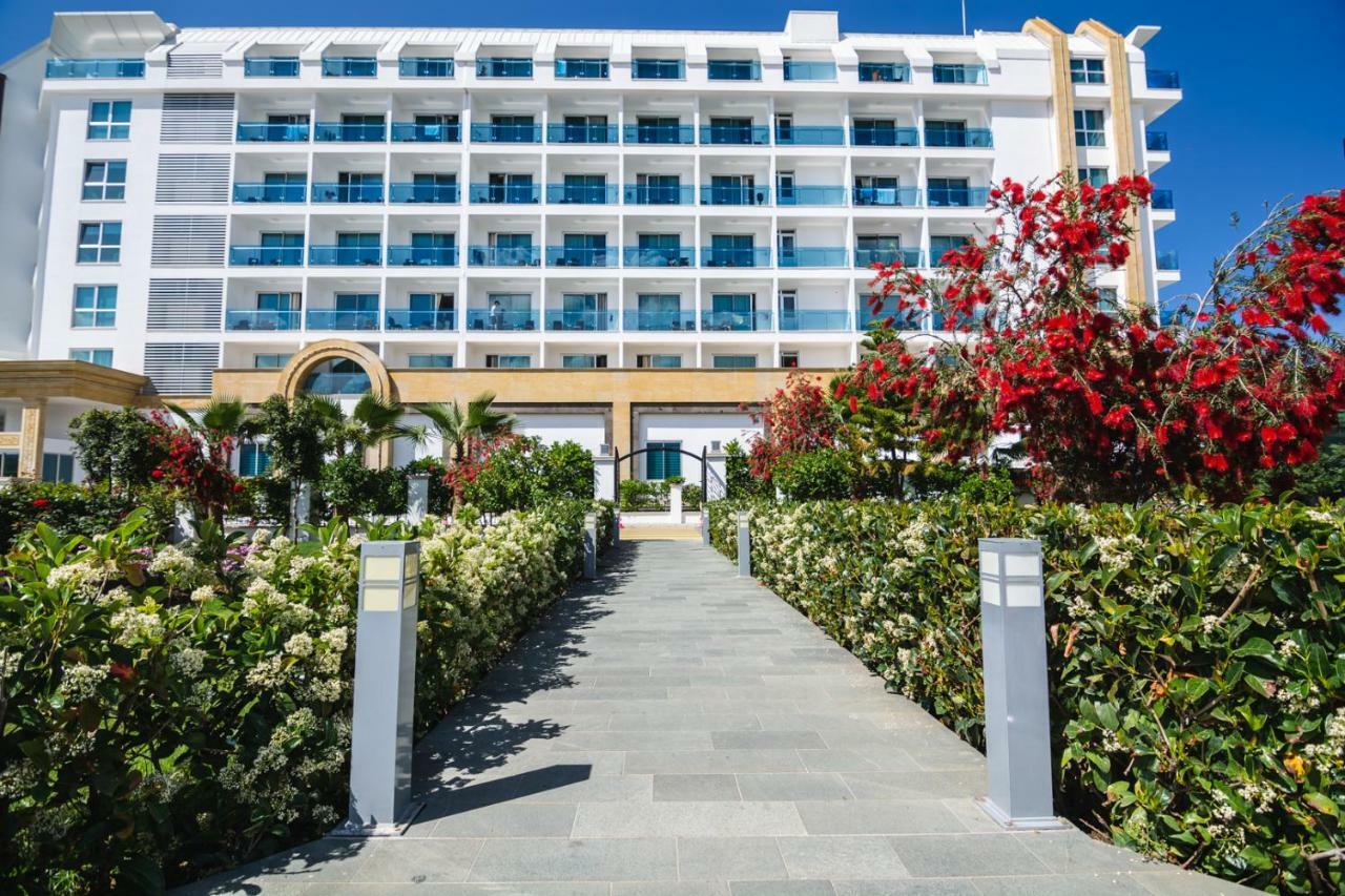 The Lumos Deluxe & Hotel 5*
