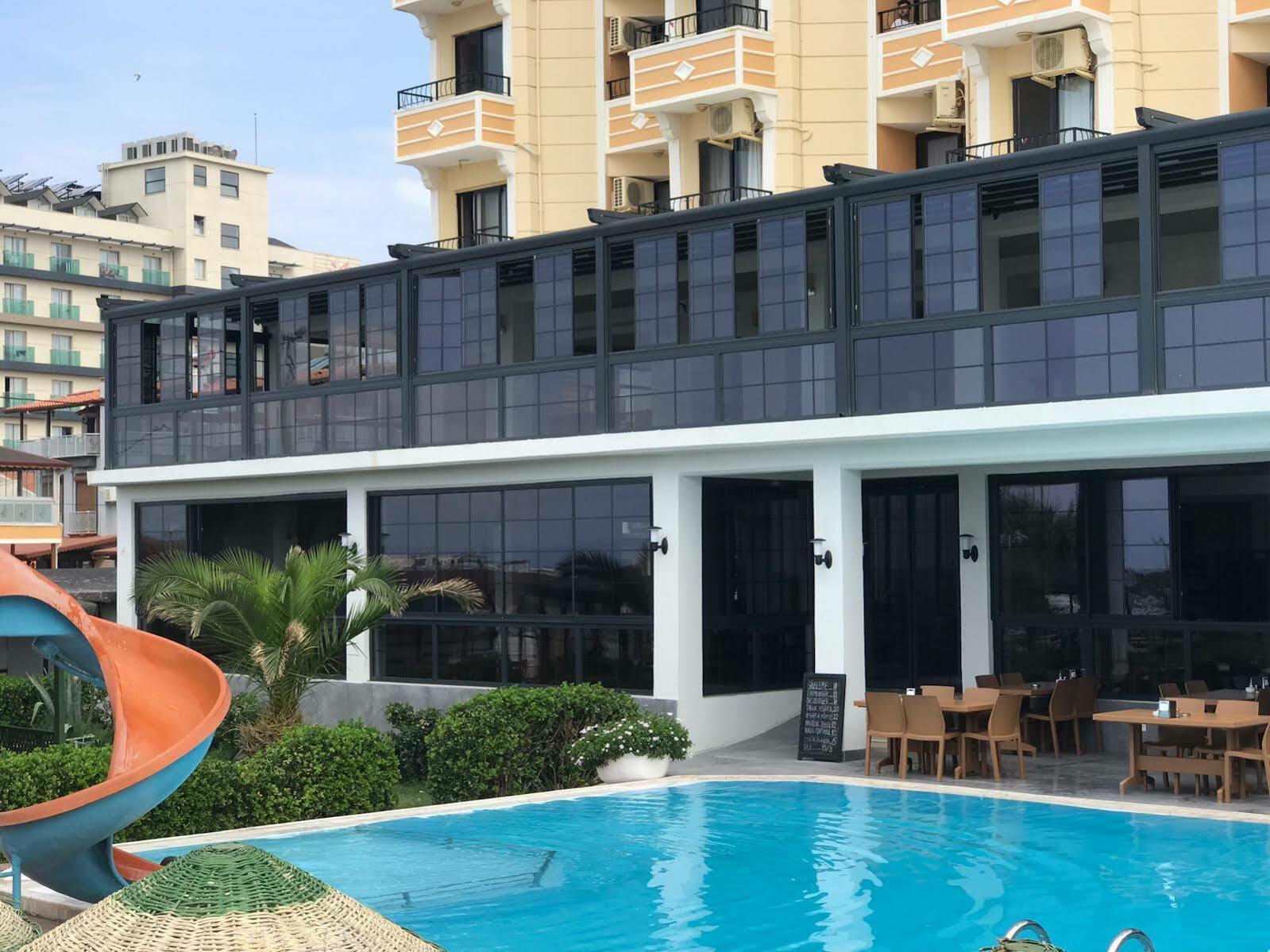 Hotel Palmera