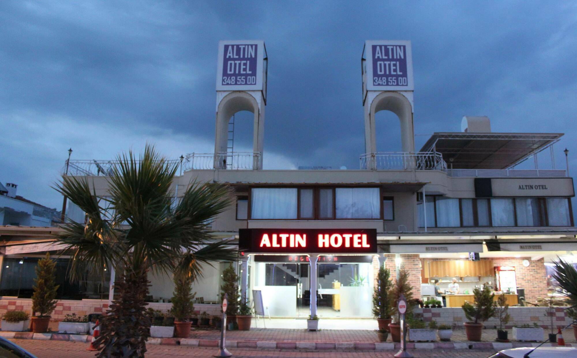 Hotel Altin & 3*