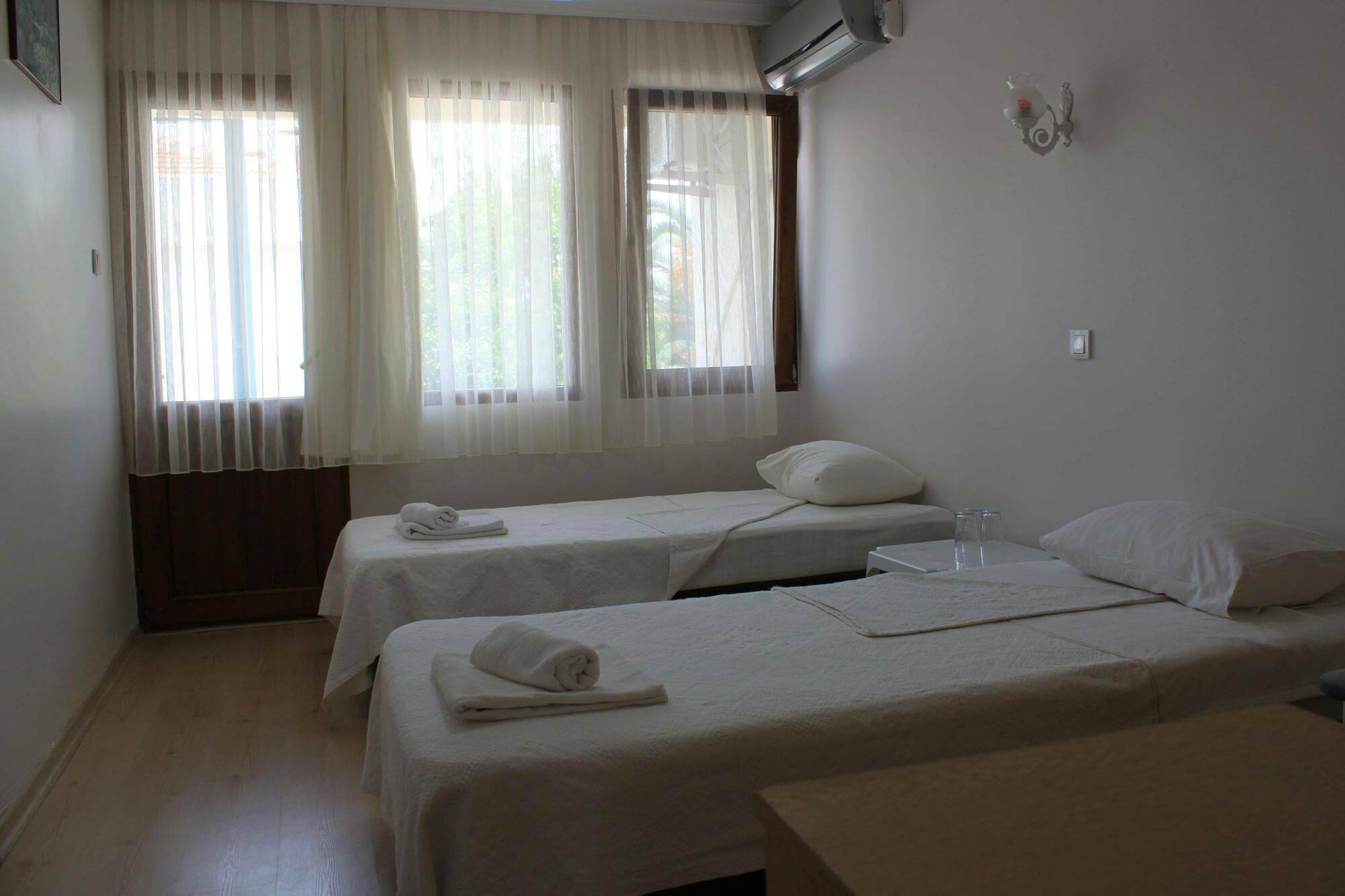 Hotel Altin & 3*