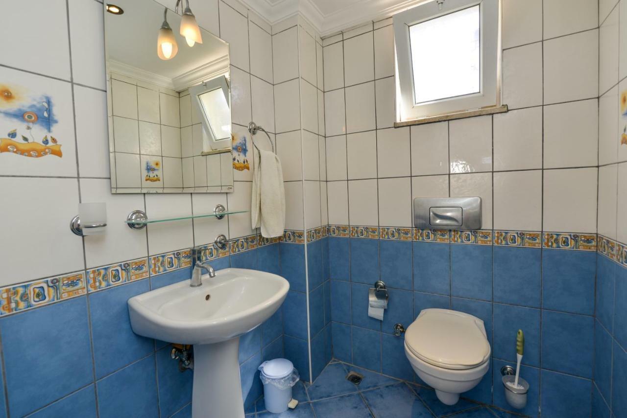 Villa Kilic- 5 Bedroom In Hisaronu *