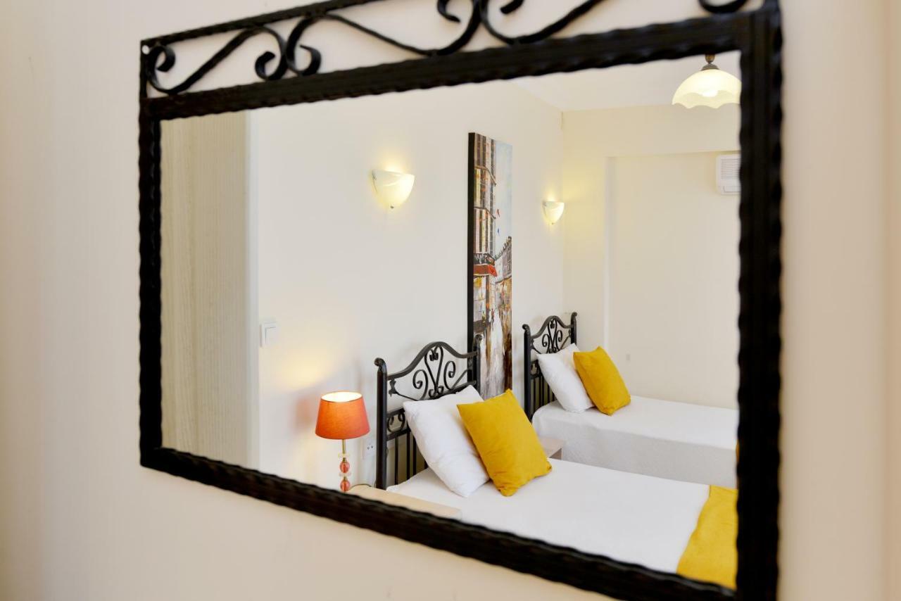 Villa Kilic- 5 Bedroom In Hisaronu