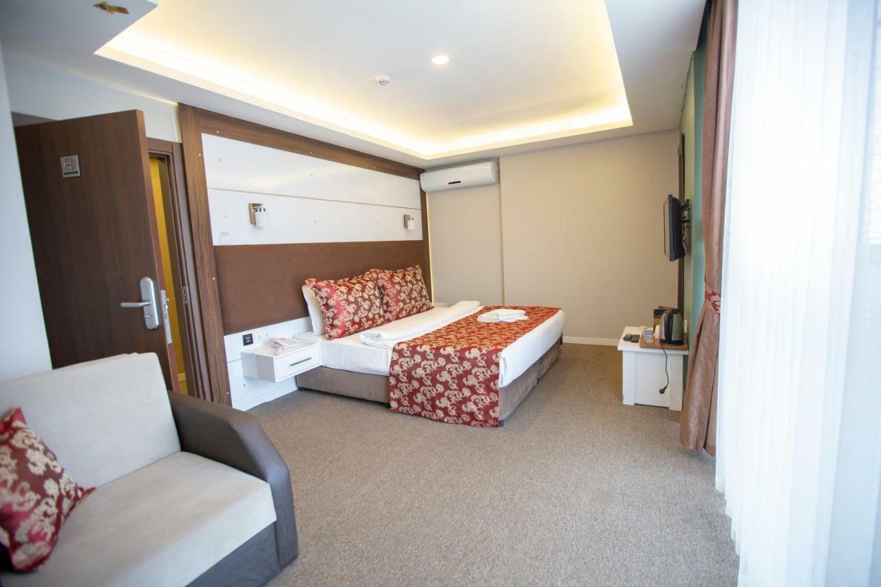 Royal Life Exclusive Hotel