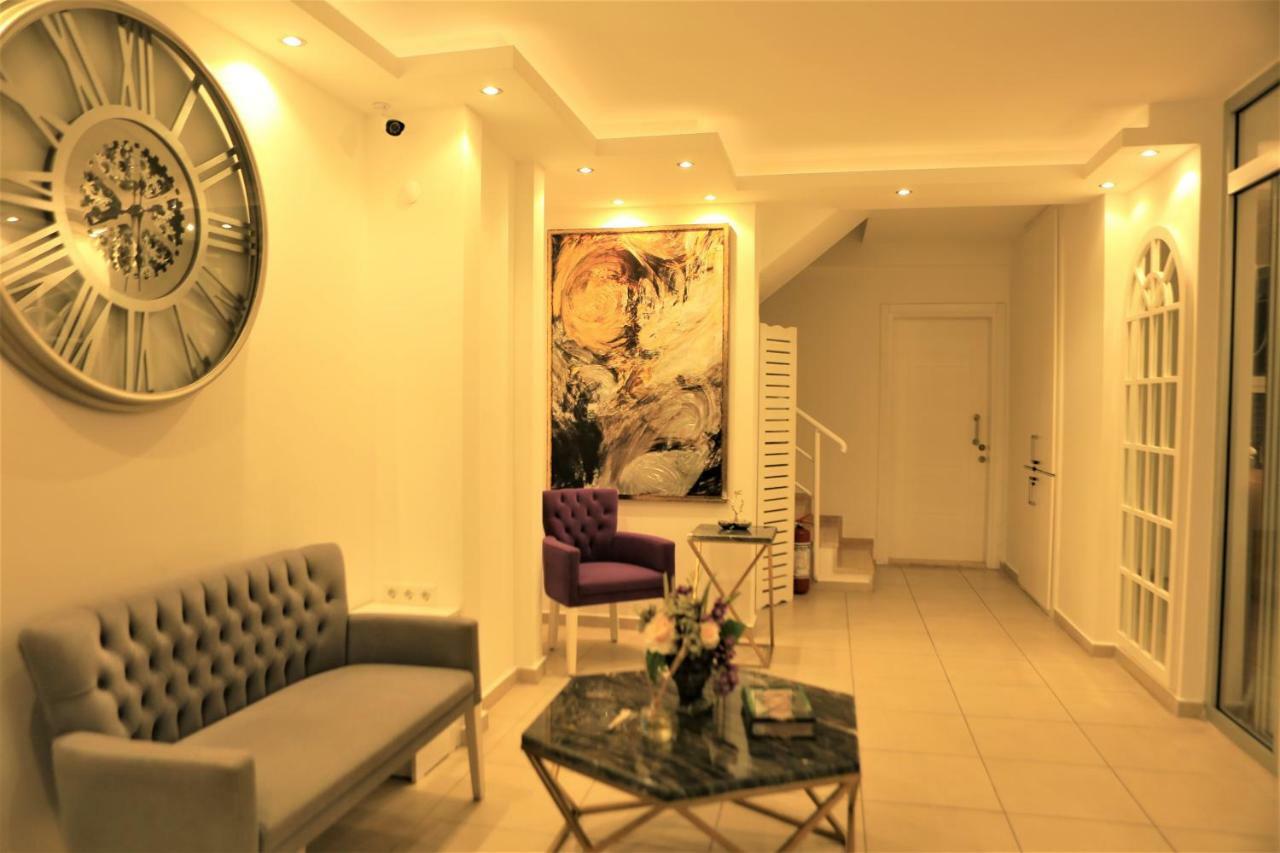 Yenier Aparthotel 2*