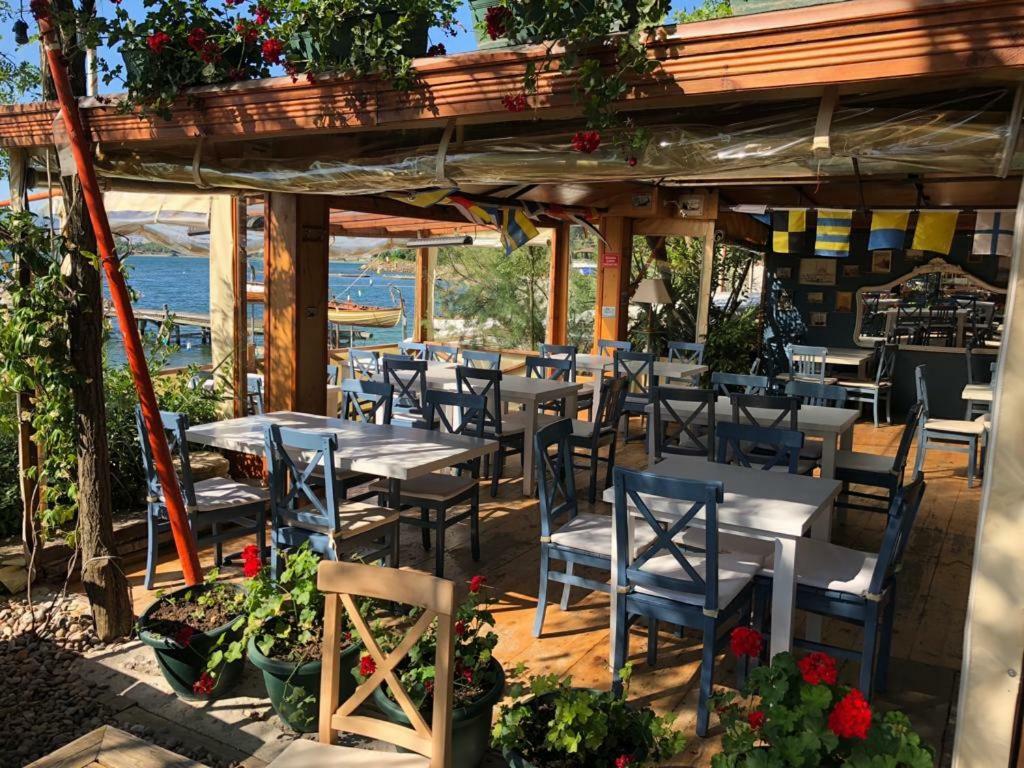 Tuzla Yacht Club Homestay *