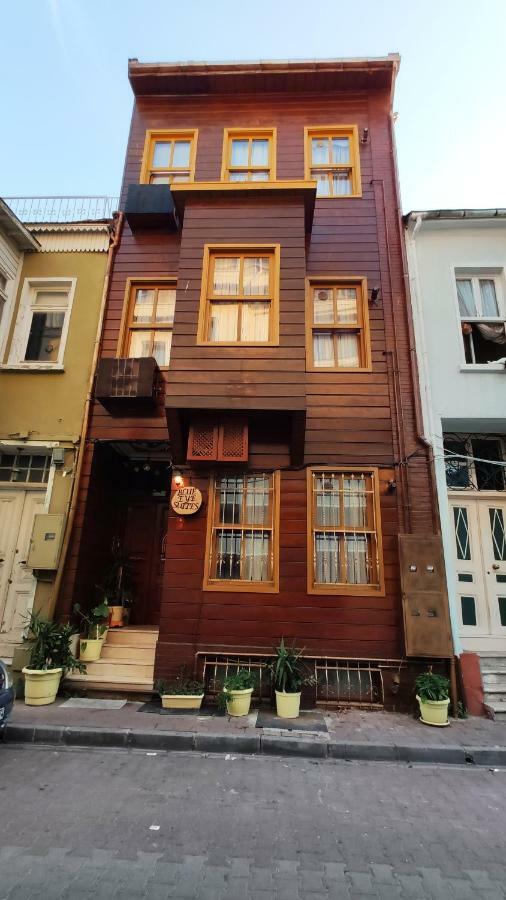 Apartment Blue Eye *