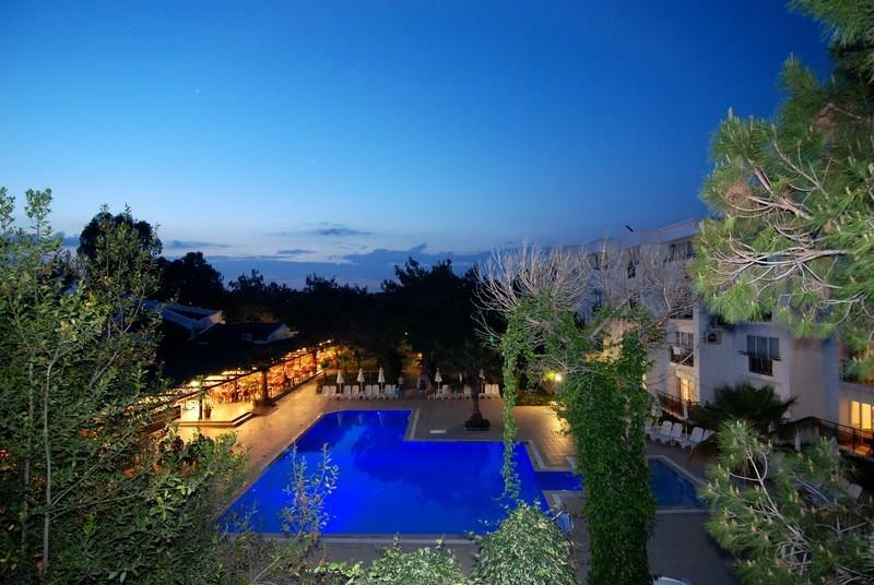 Maya Golf (adults Only) Side