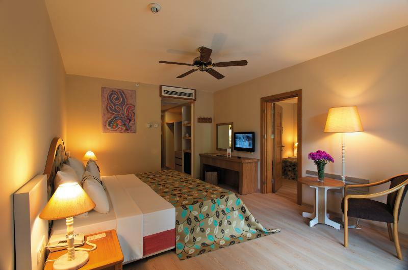 Hotel Defne Star 4*