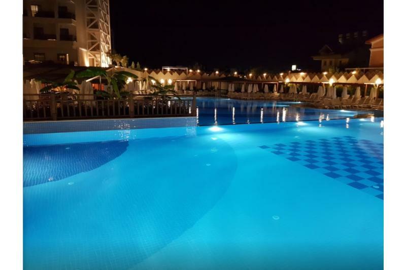 Crown Sunshine Ultra Hotel Side