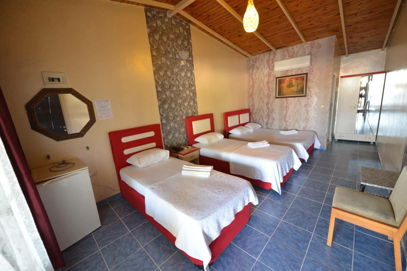 Grand Ada Hotel 3*