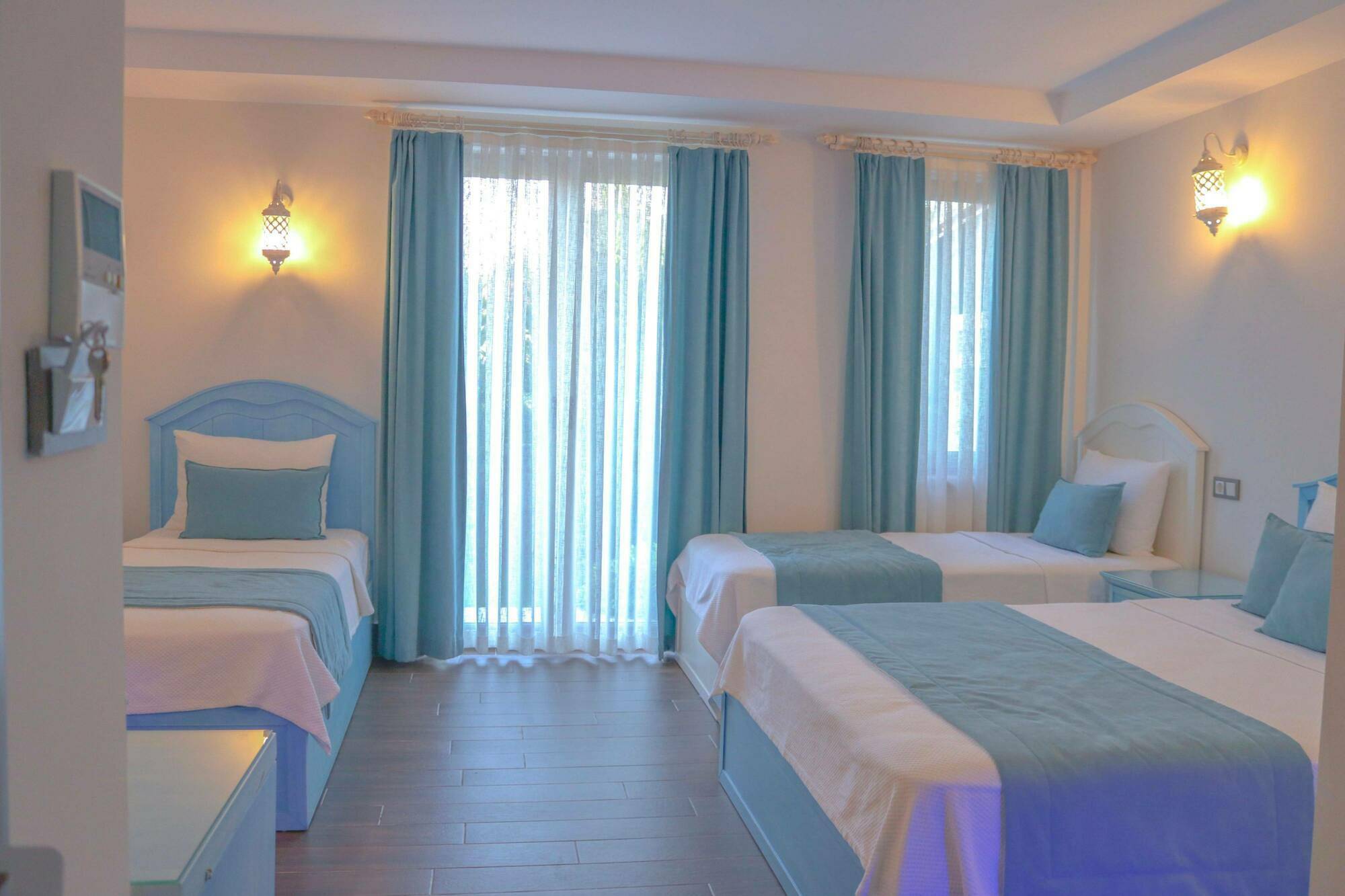 Cunda Rota Hotel 3*
