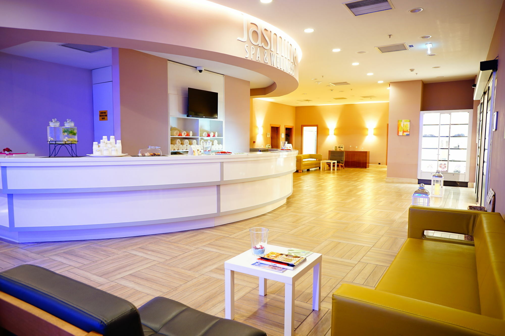 Hotel Downtown 5*