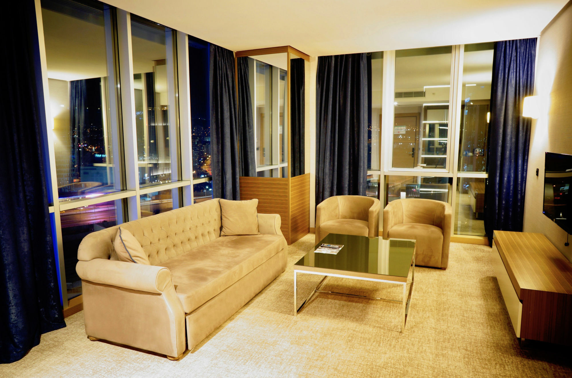 Hotel Downtown 5*