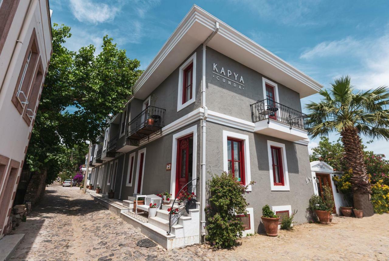 Kapya Cunda Hotel