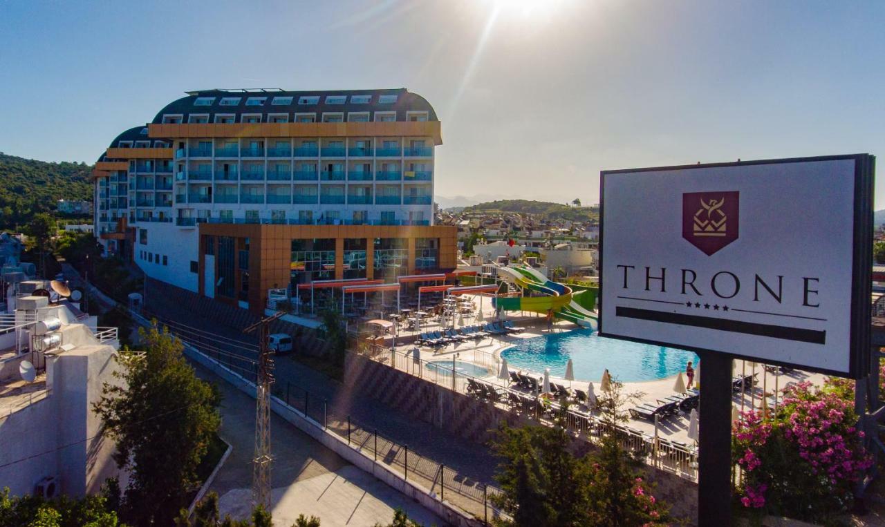 Throne & Hotel 5*