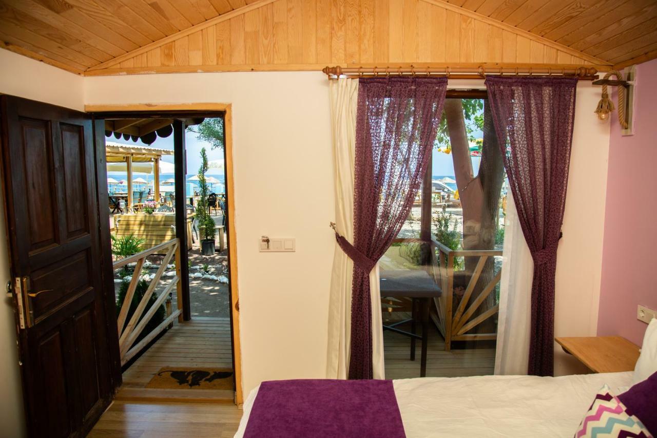 Kara Kedi Bed & Breakfast *