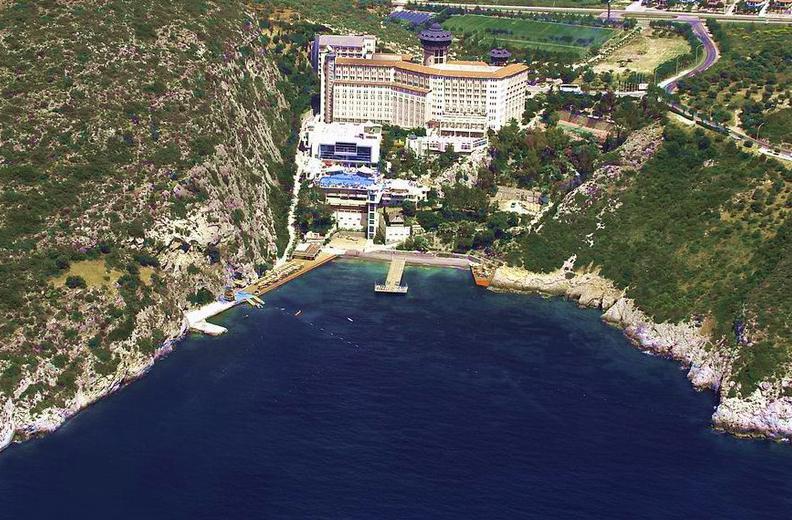 Alkoclar Adakule Resort Kusadasi