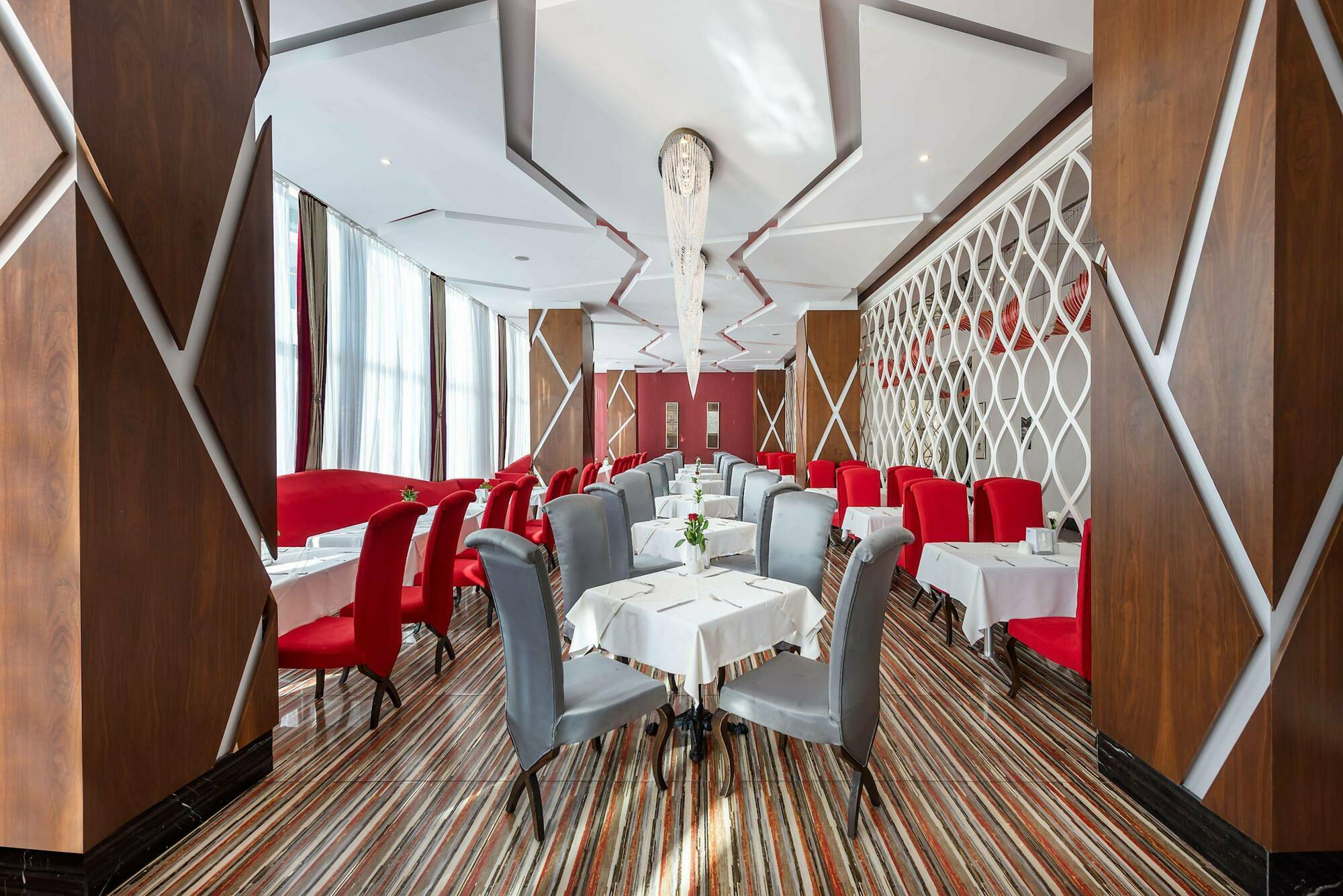 Vikingen Infinity & Hotel