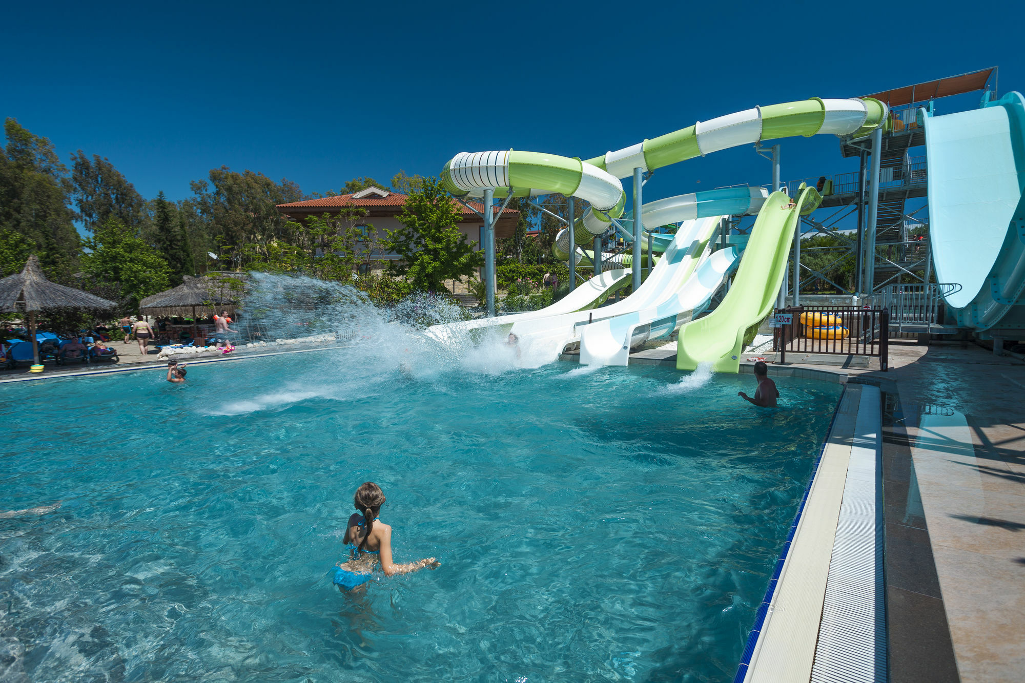 Hotel Club Grand Aqua Colakli