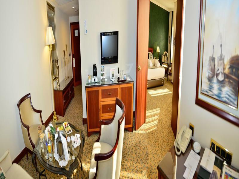 Aparthotel Vira