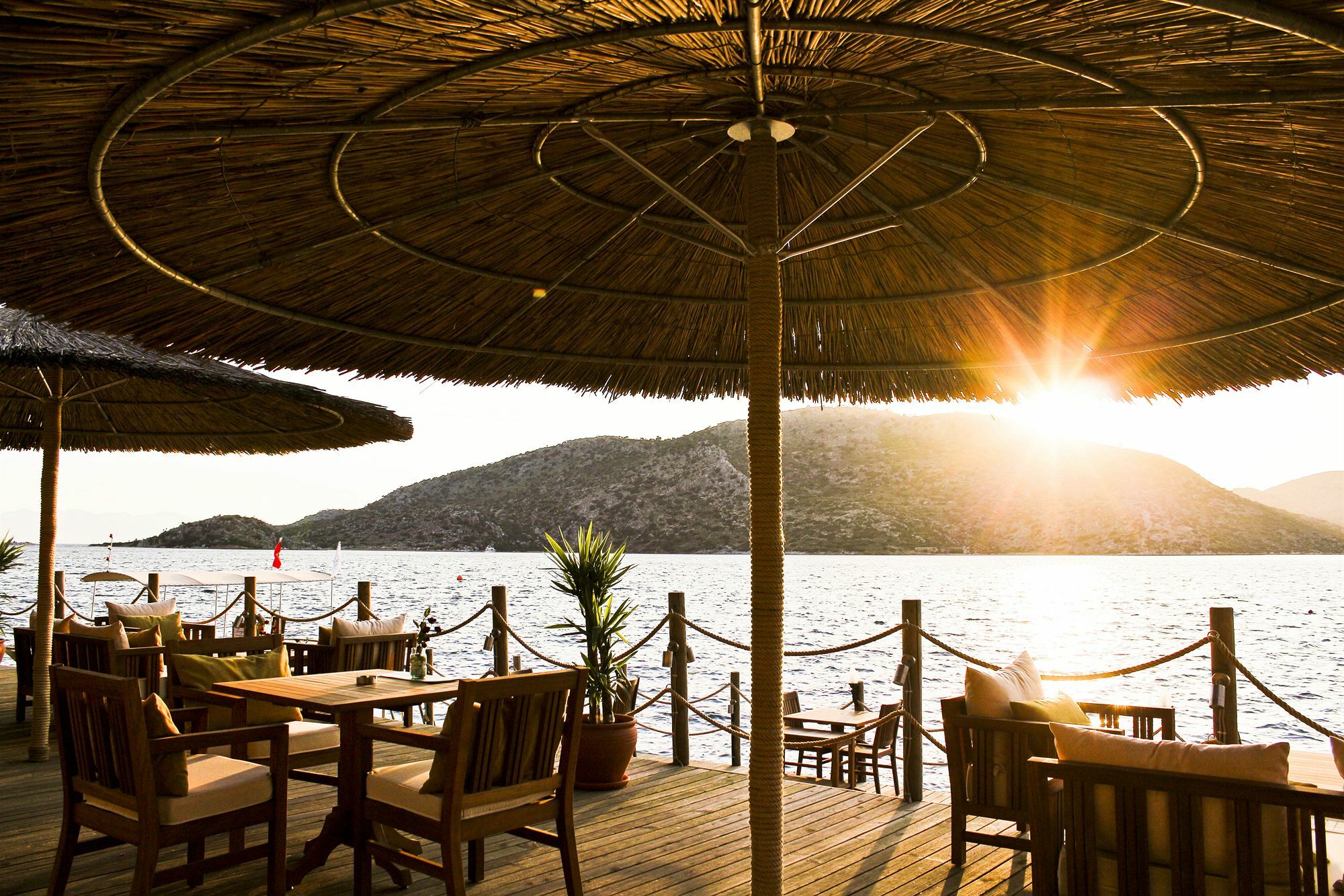 Hotel Loryma Luxury 3*