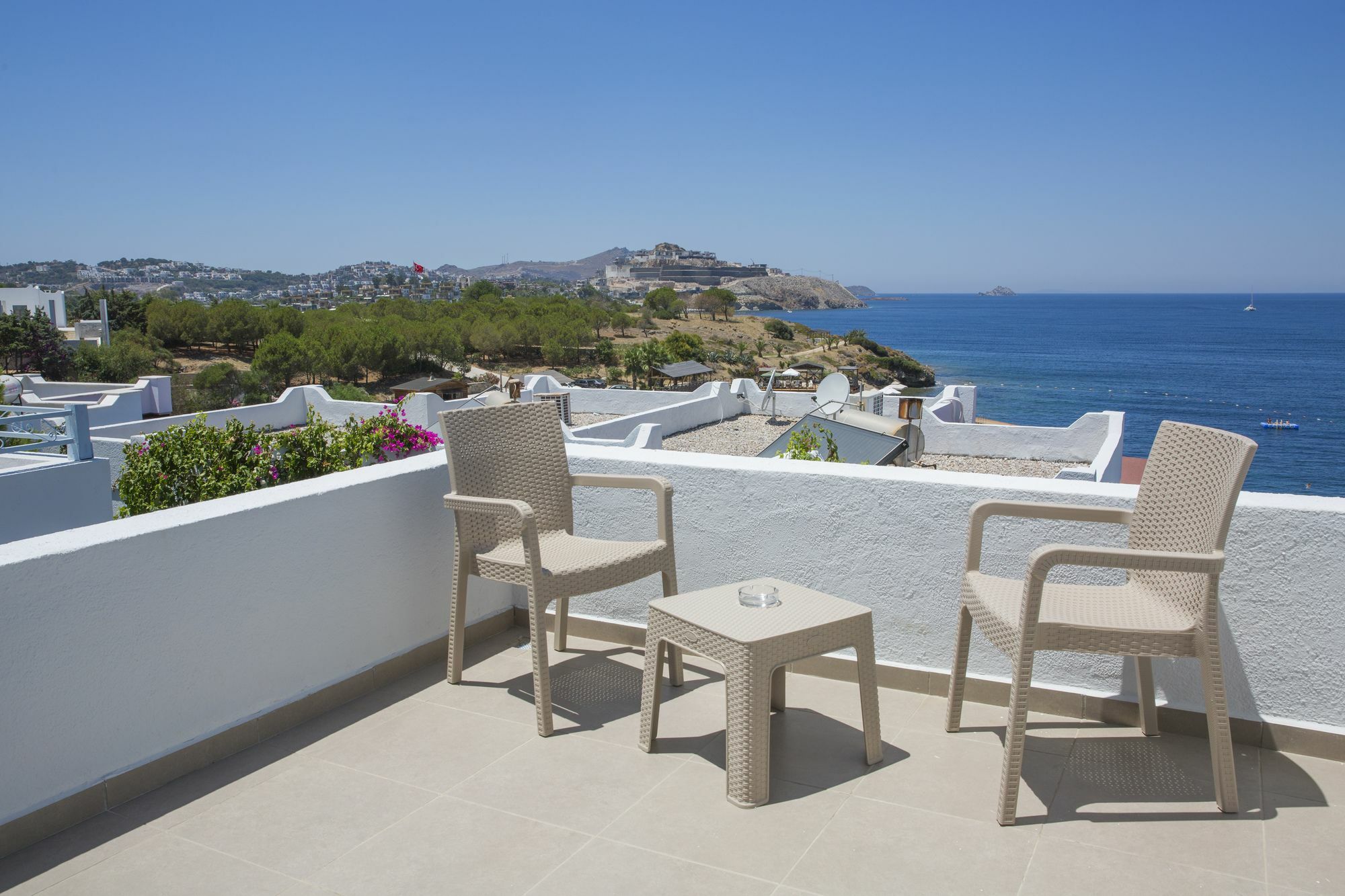 Yaz Hotel 2*