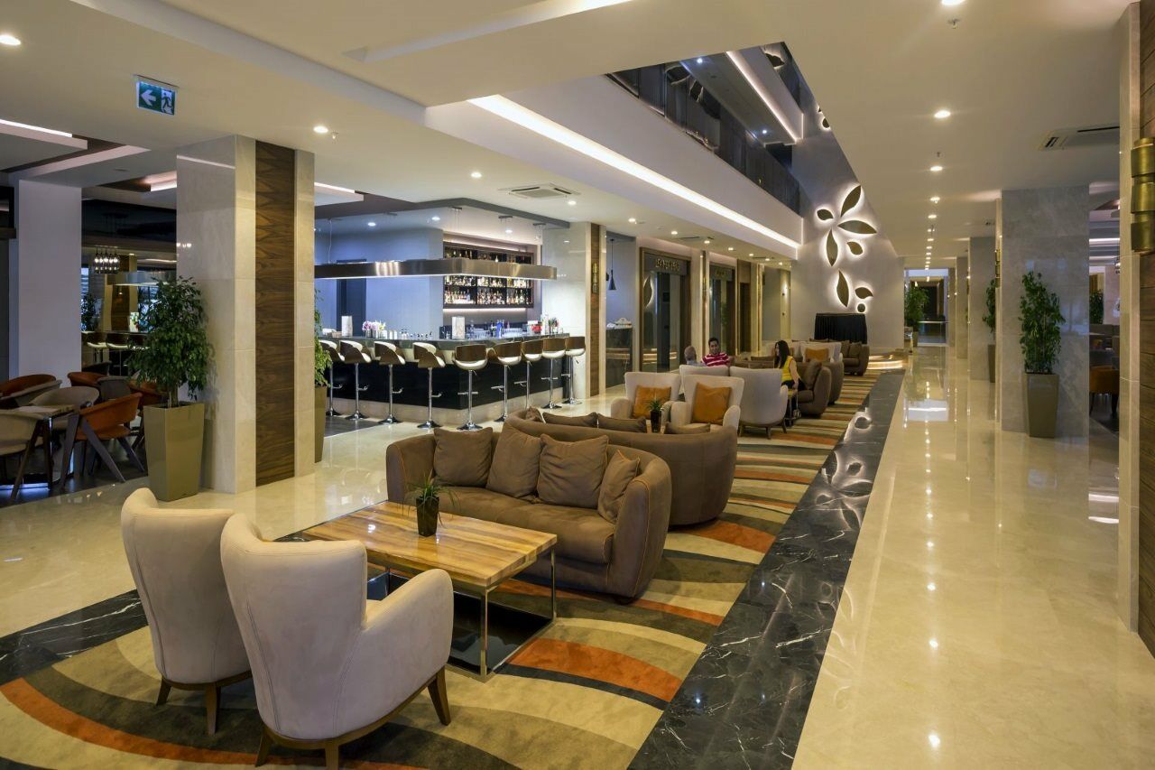 Hotel Sunport 5*
