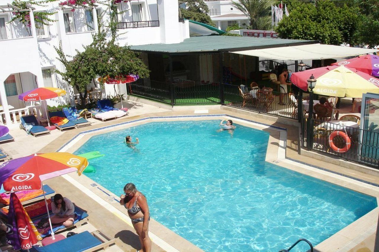 The Hello Hotel 3*