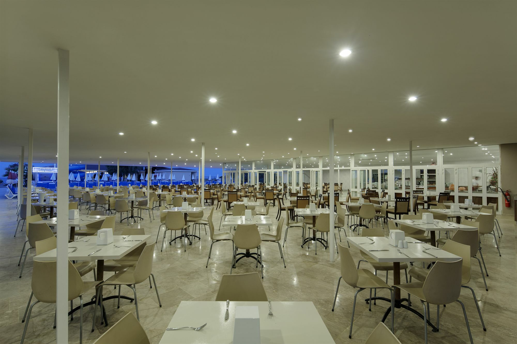 Larissa Club Hotel 4*