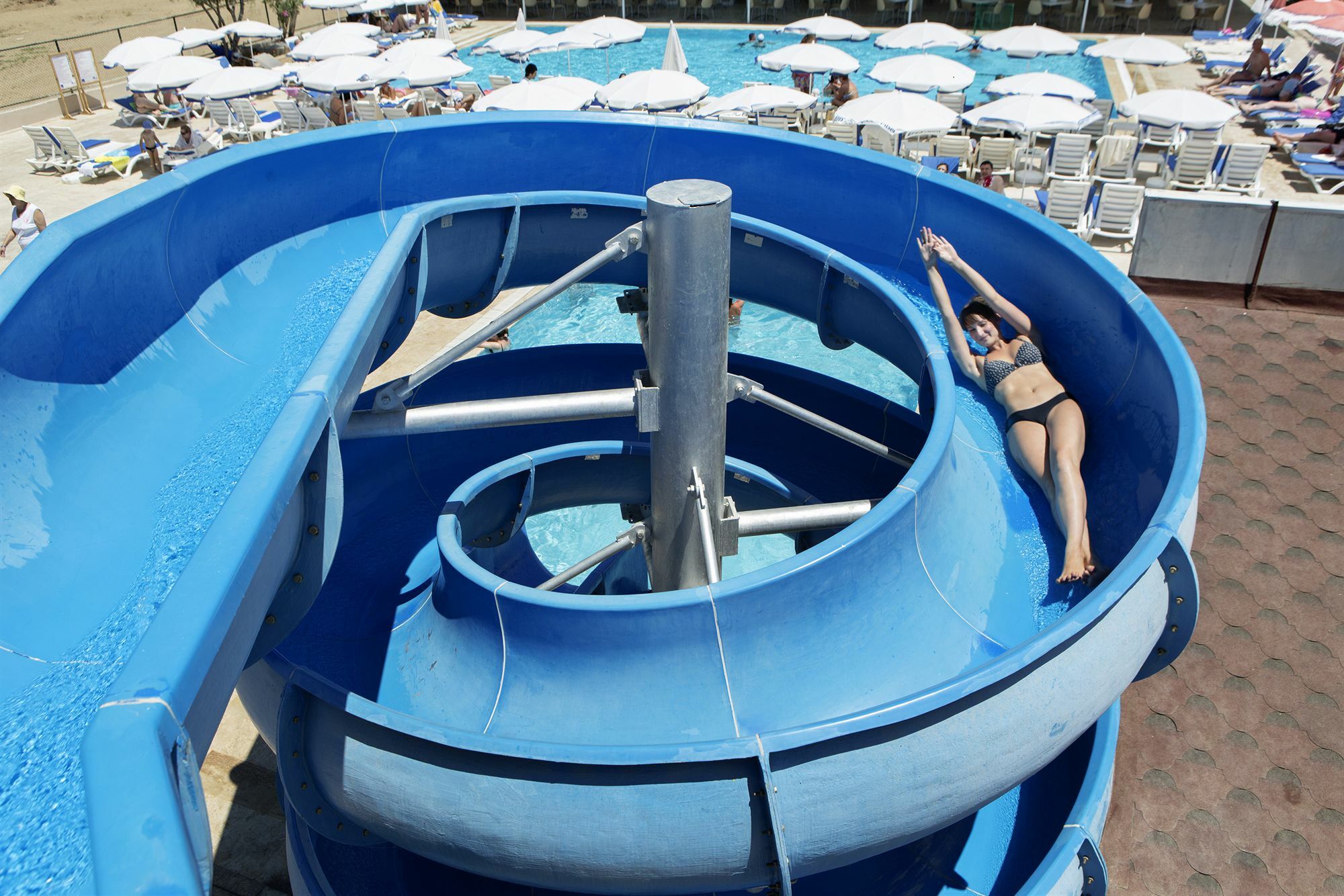 Larissa Club 4*