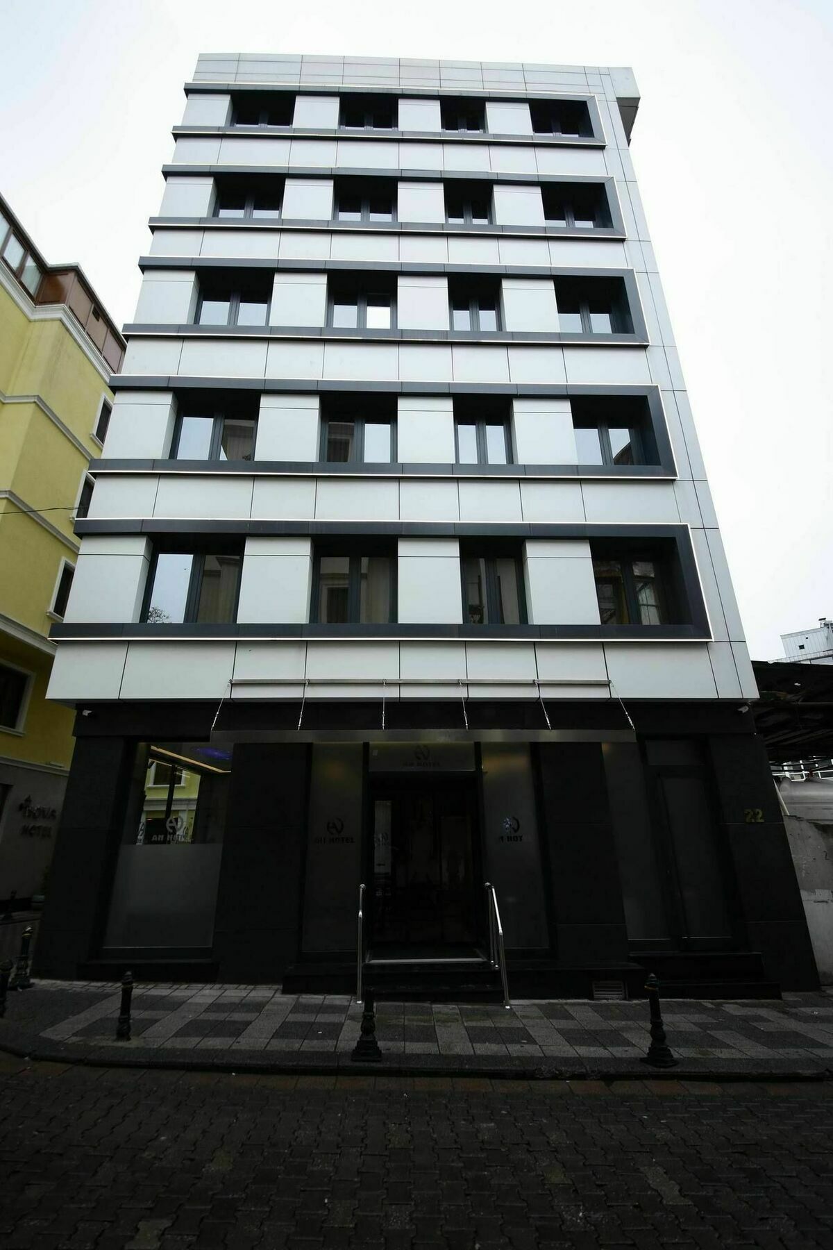 Pandora Hotel