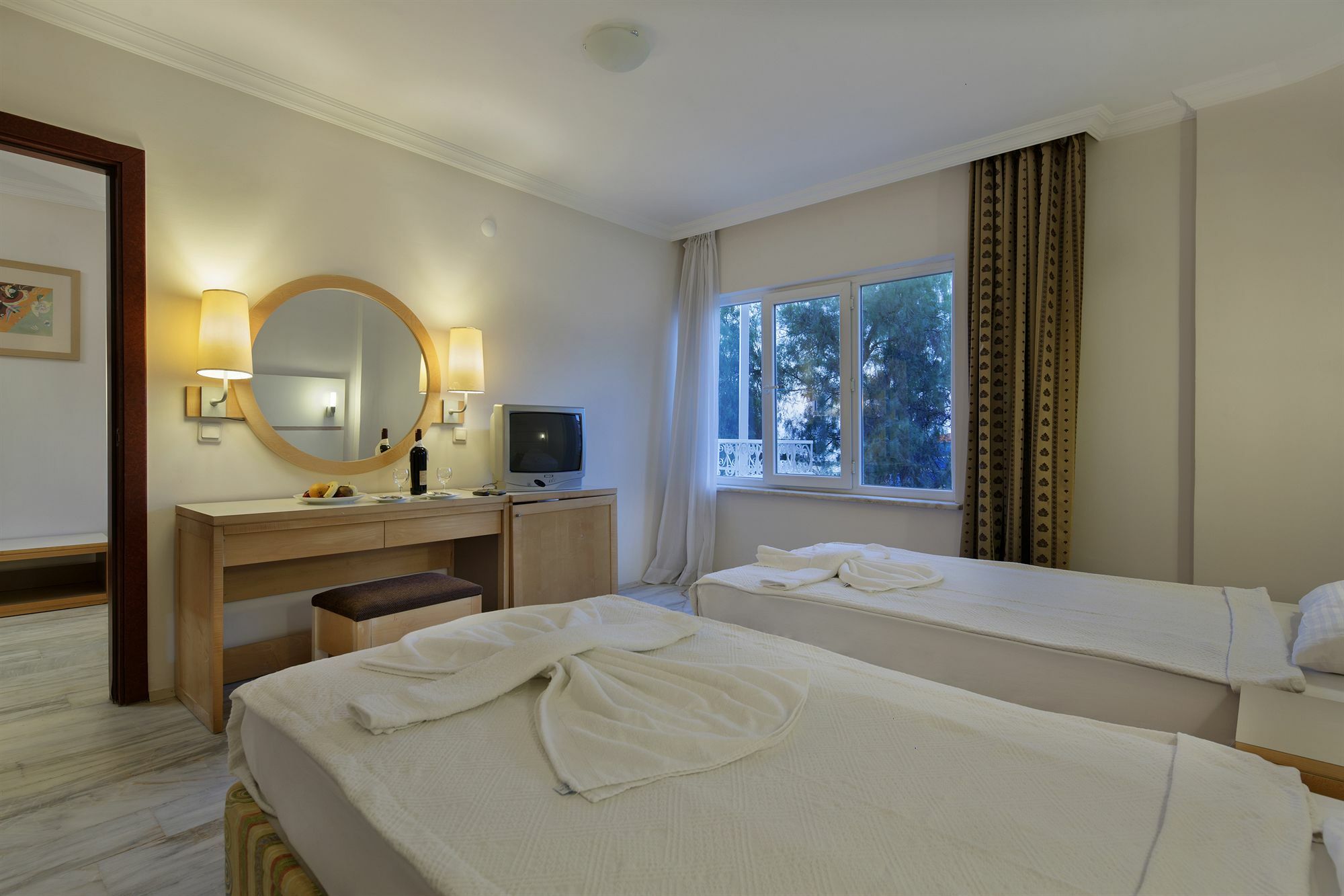 Hotel Larissa Club 4*