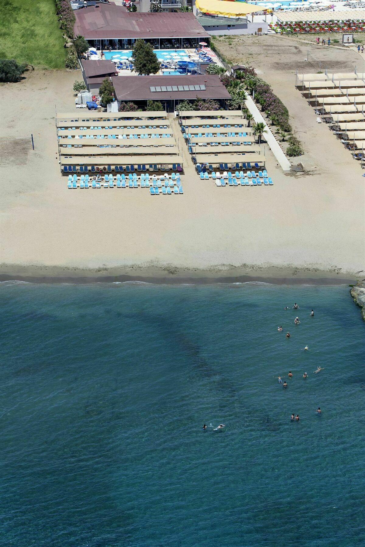 Larissa Club Hotel 4*