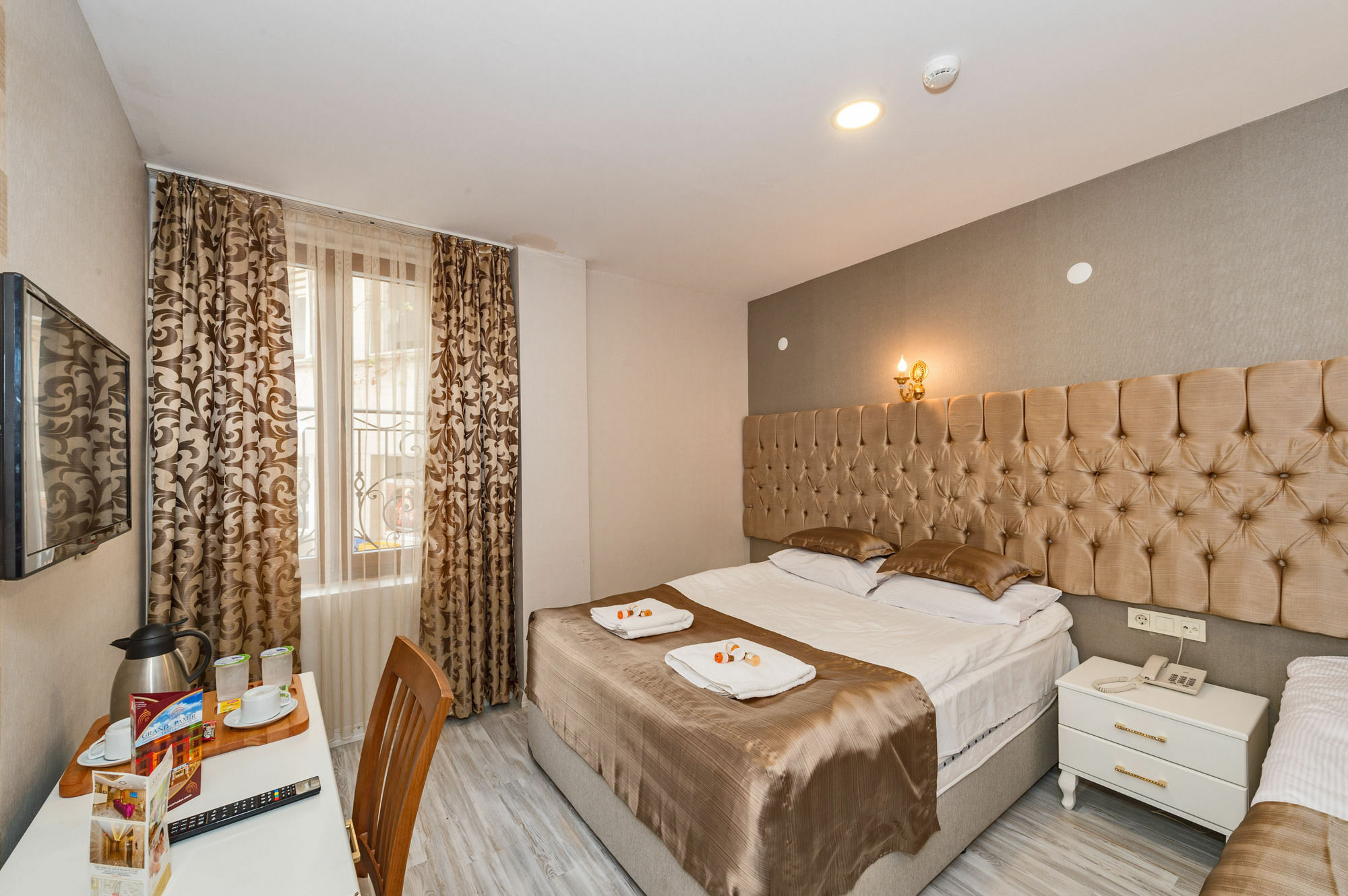 Hotel Grand Pamir