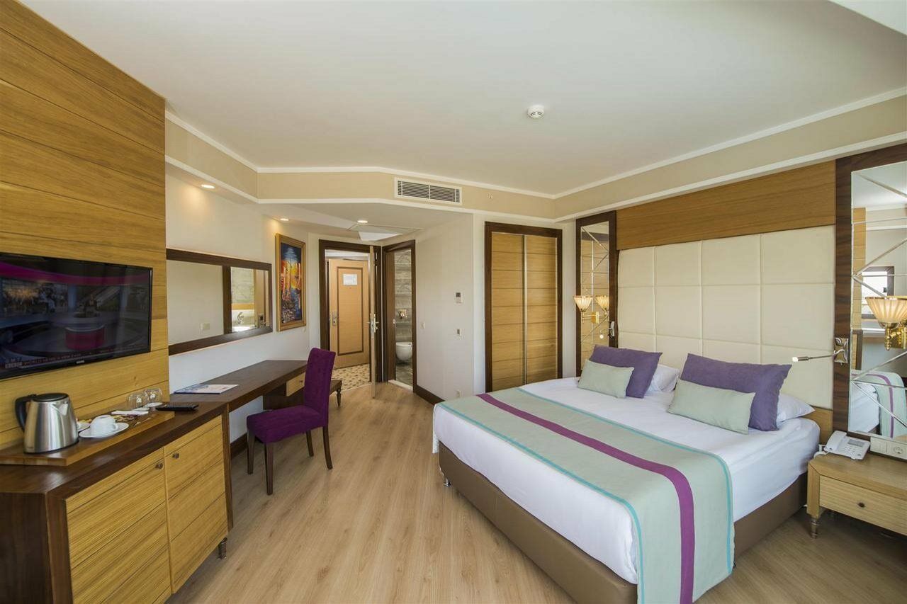 Dreamworld Hotel 4*