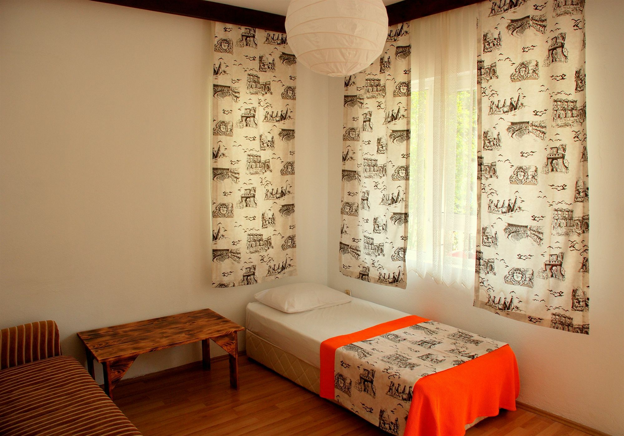 Dionysos Guest house 3*