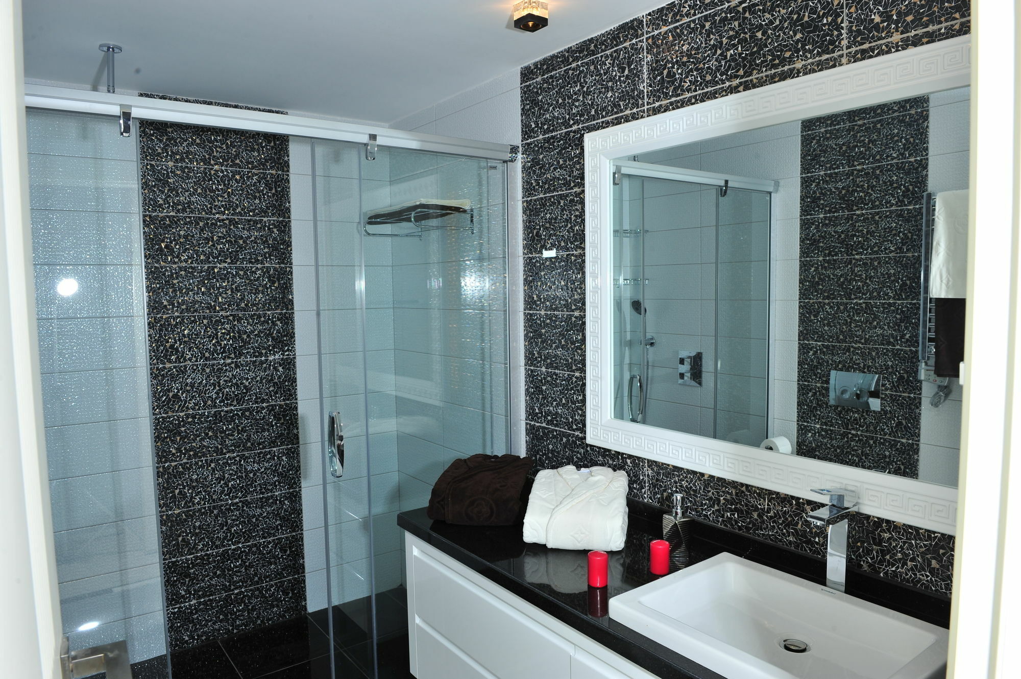Elite Admiral Premium Residences * Konakli