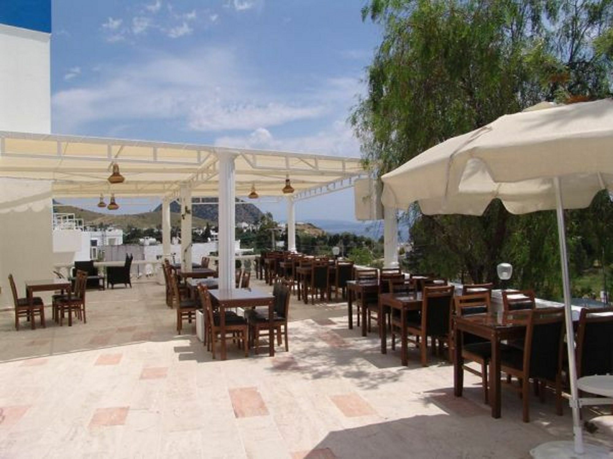 Hotel Gloriatibi Bizimtepe 2*