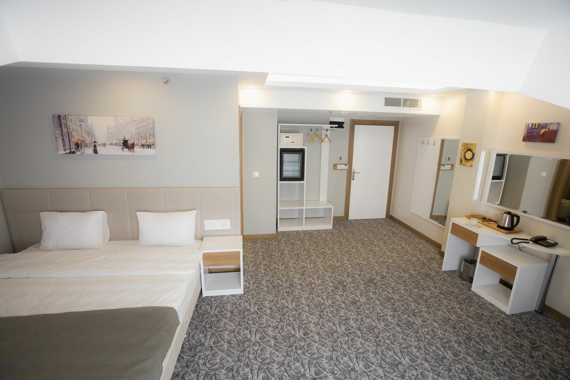 Royal Inci Hotel 3*