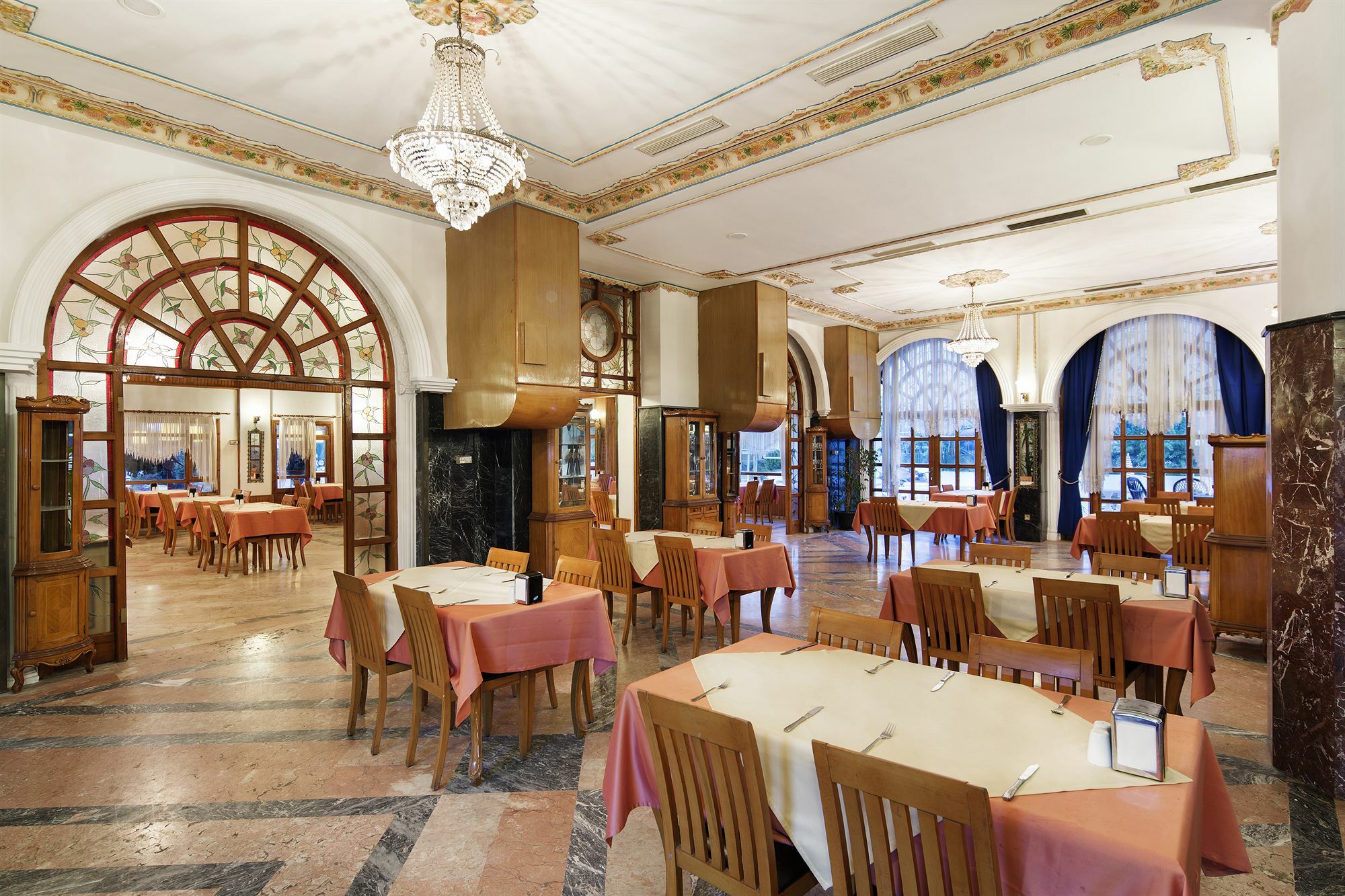 Resort Larissa Mare 4*