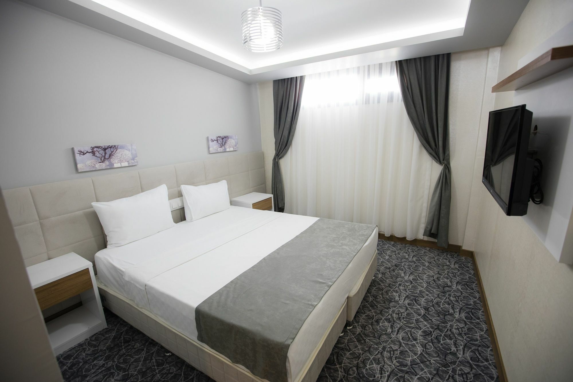 Royal Inci Hotel 3*
