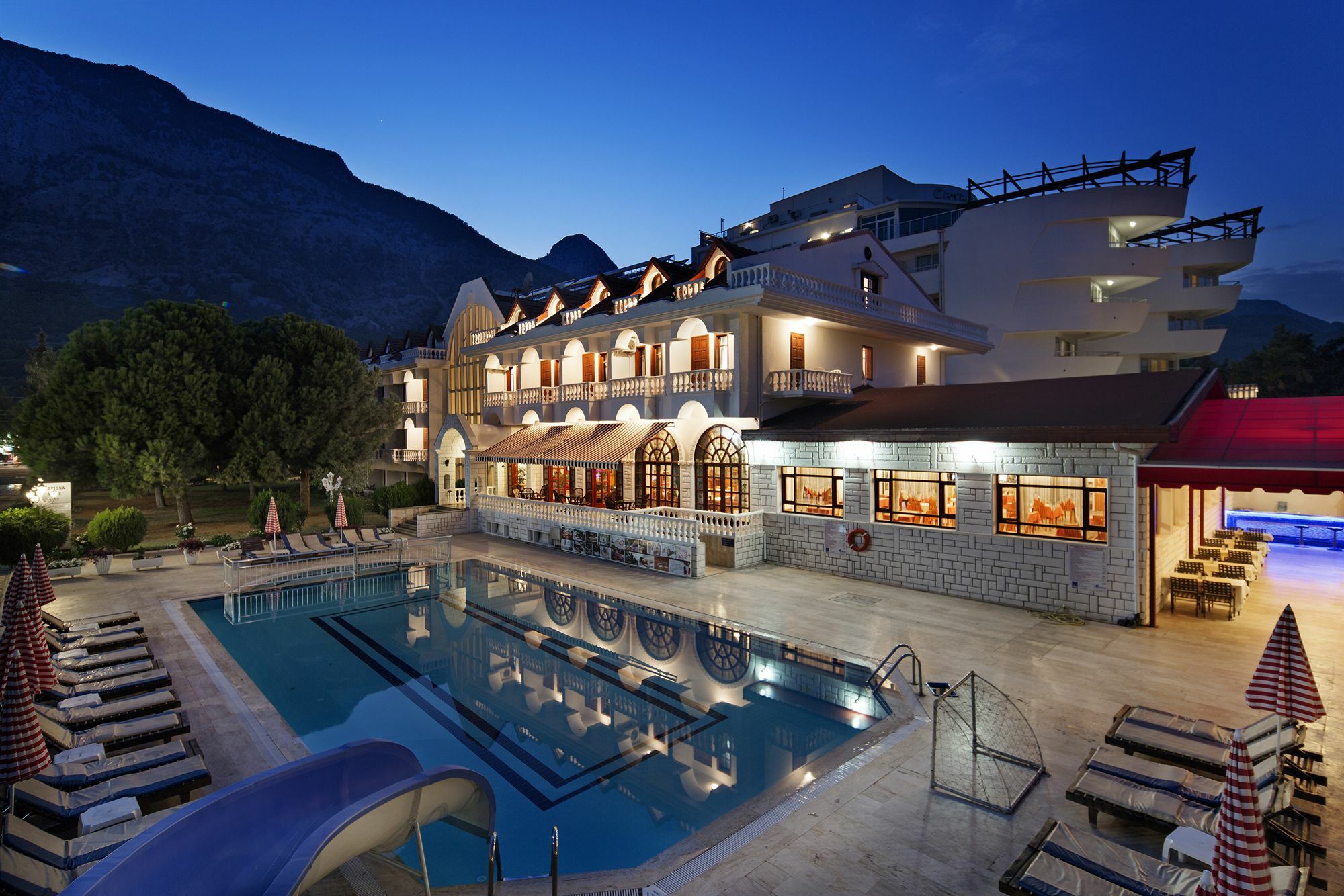 Larissa Mare Resort