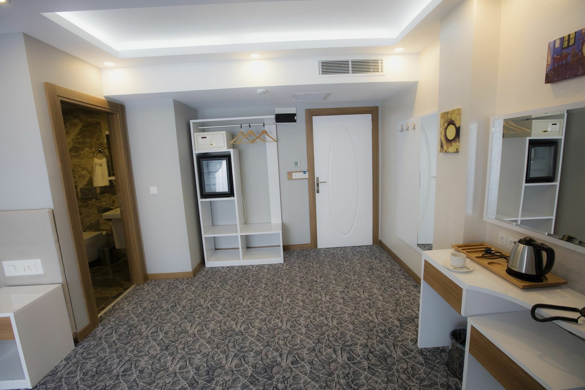 Royal Inci Hotel