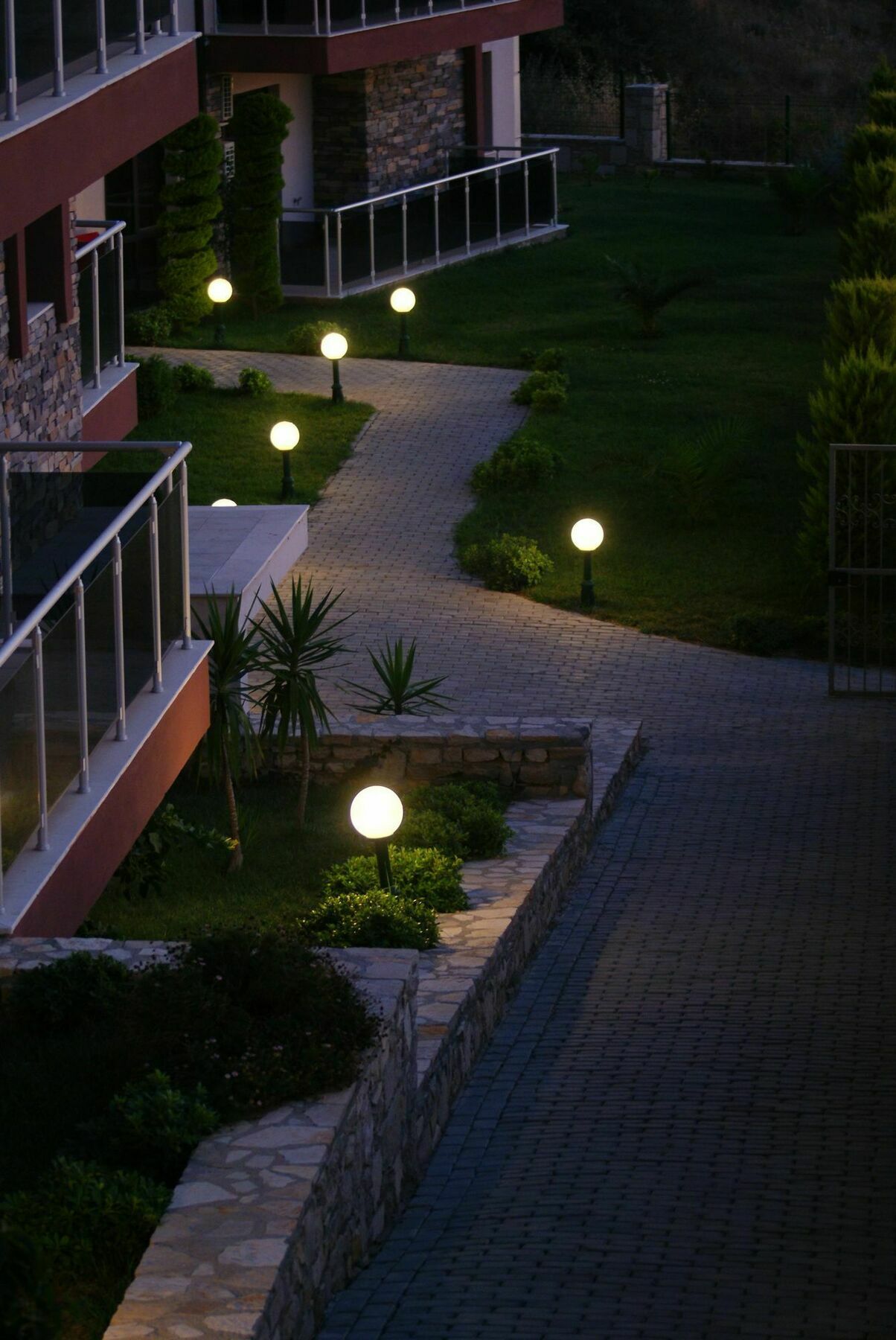 Whispering Sands Aparthotel 3*