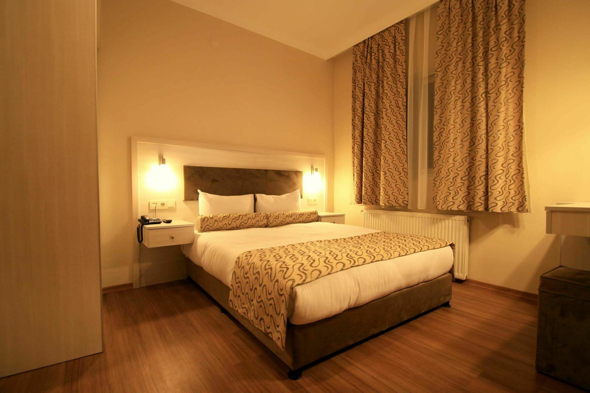 Grand Zeybek Hotel