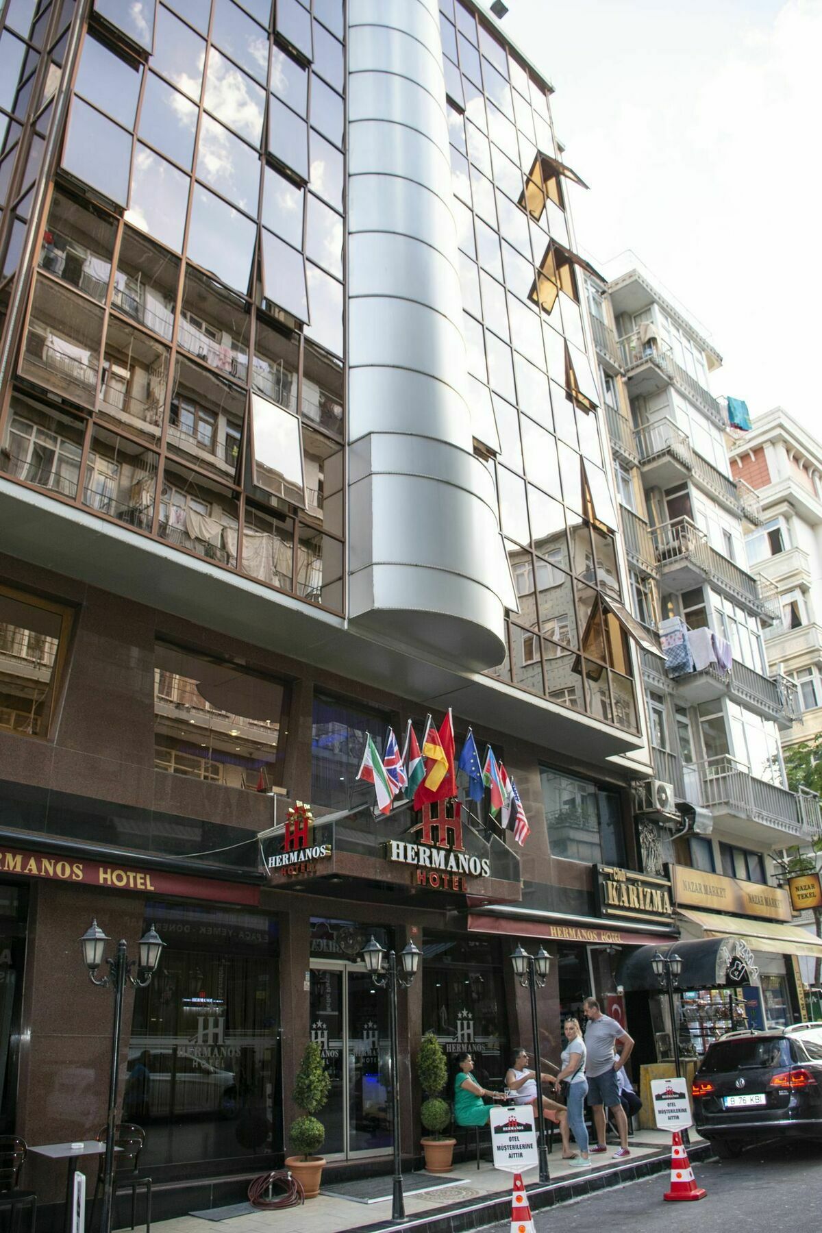 Hotel Hermanos 3*