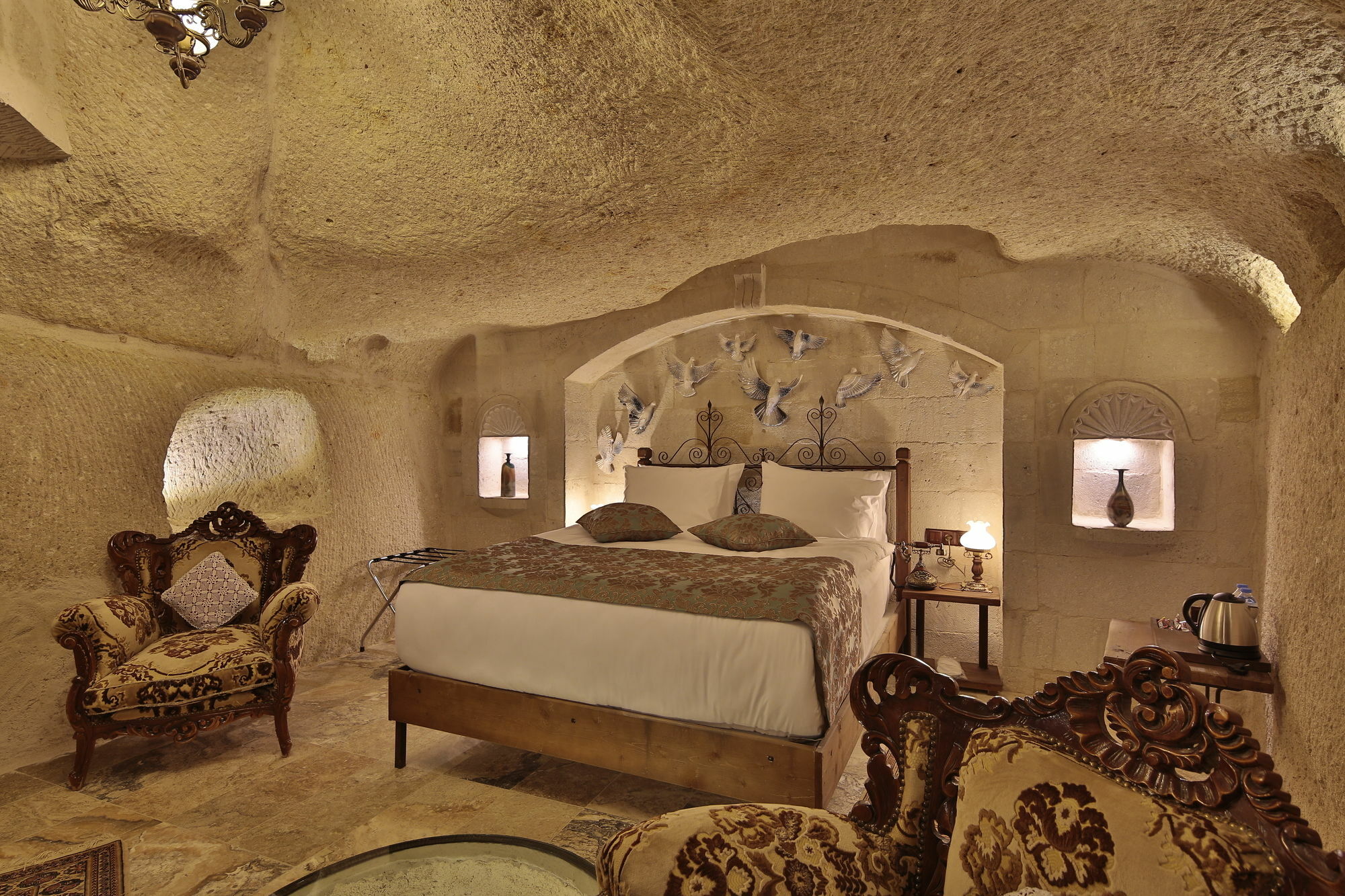 Aren Cave And Art Gallery Goreme